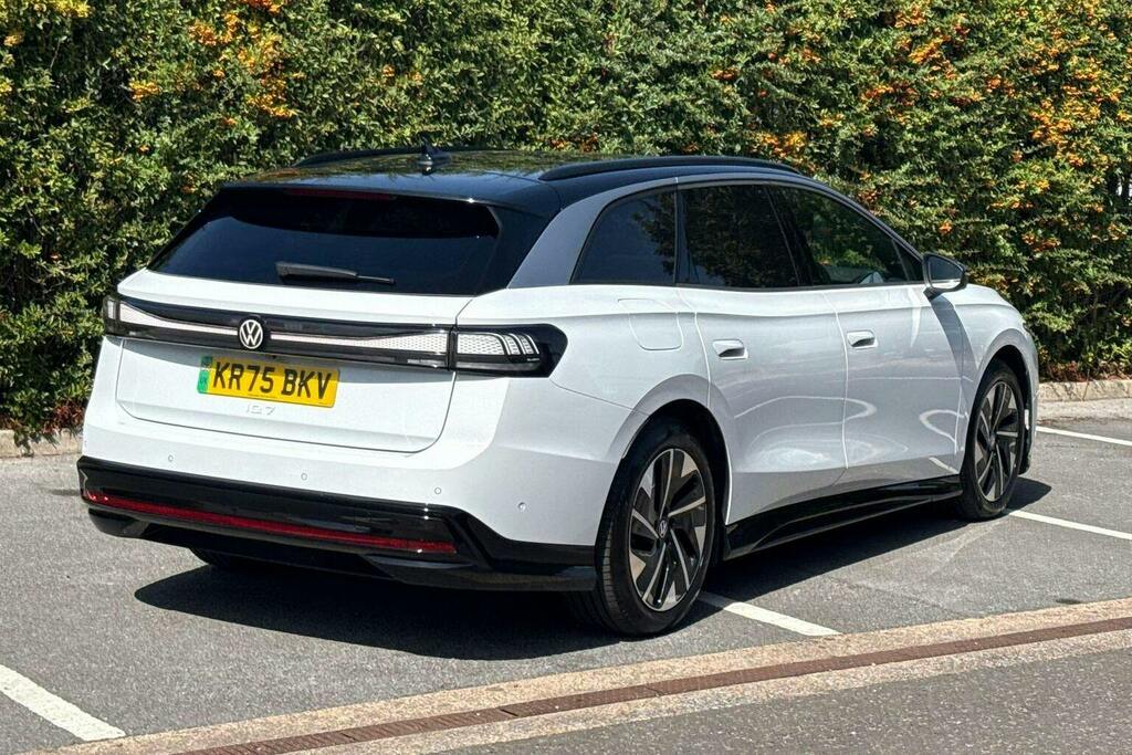 Volkswagen ID.7 Pro 77Kwh Match Plus Tourer White #3