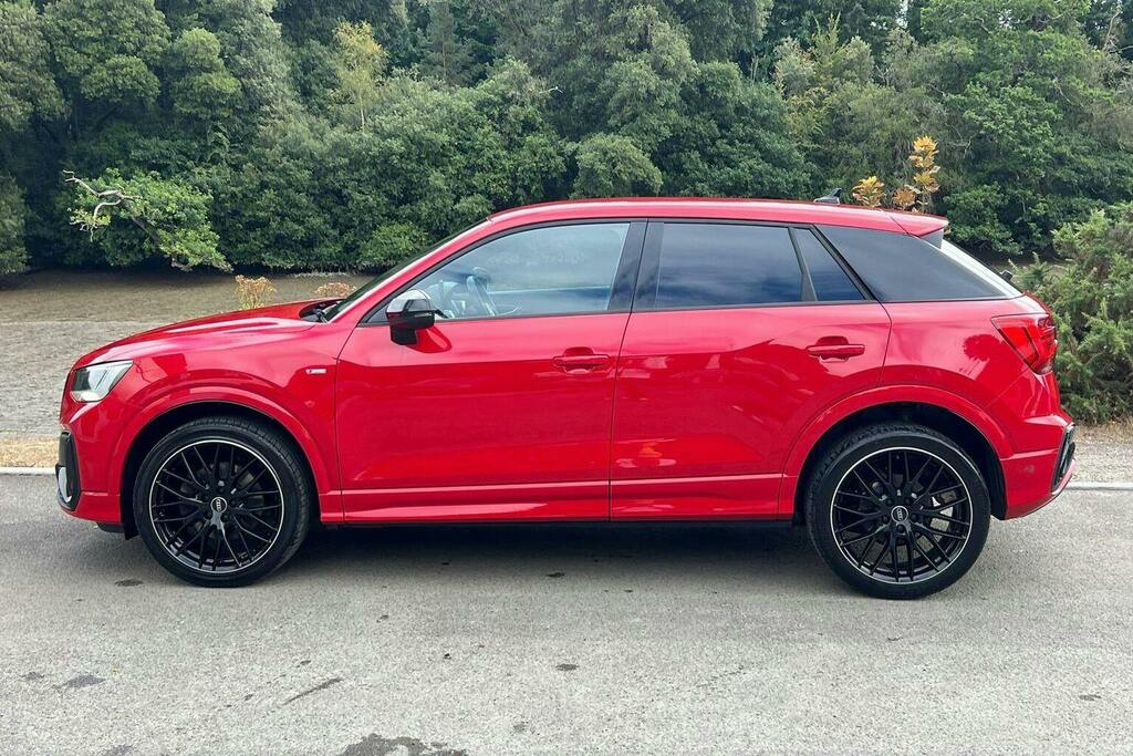 Audi Q2 1.5 Tfsi Cod 35 Black Edition Suv S Tro WL24AUT Red #6