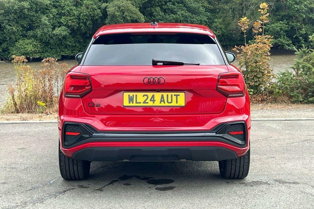 Audi Q2 1.5 Tfsi Cod 35 Black Edition Suv S Tro WL24AUT Red #4