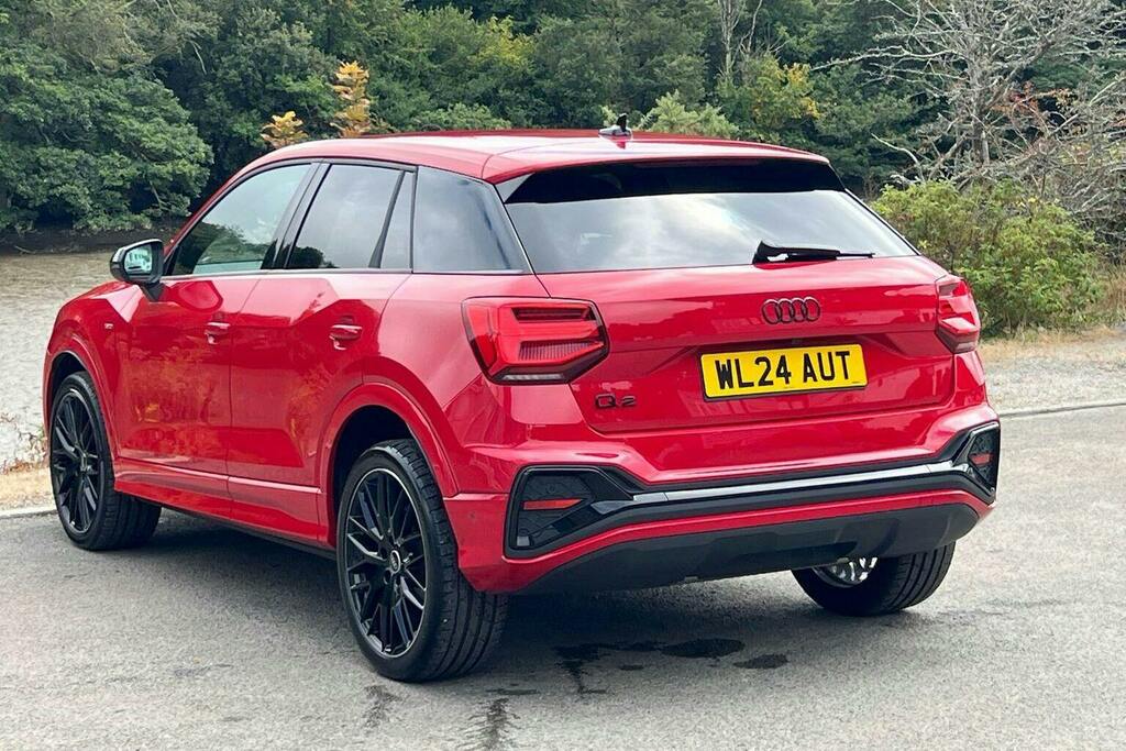 Audi Q2 1.5 Tfsi Cod 35 Black Edition Suv S Tro WL24AUT Red #5