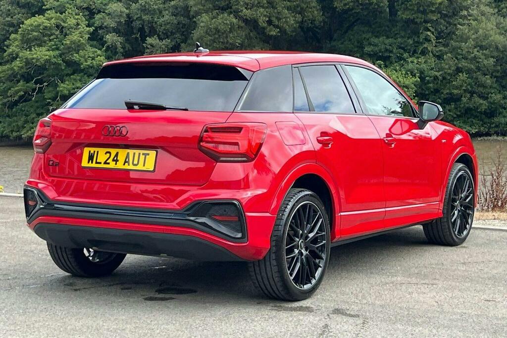Audi Q2 1.5 Tfsi Cod 35 Black Edition Suv S Tro WL24AUT Red #3