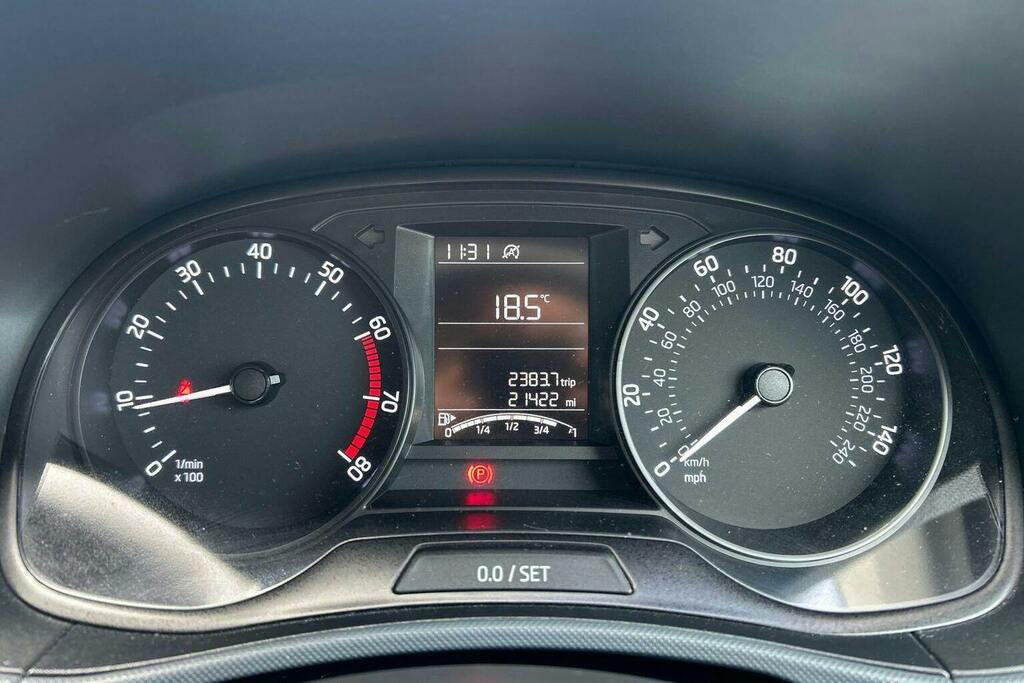 Skoda Fabia Colour Edition 1.0 Tsi 95 Ps 5G Man White #14