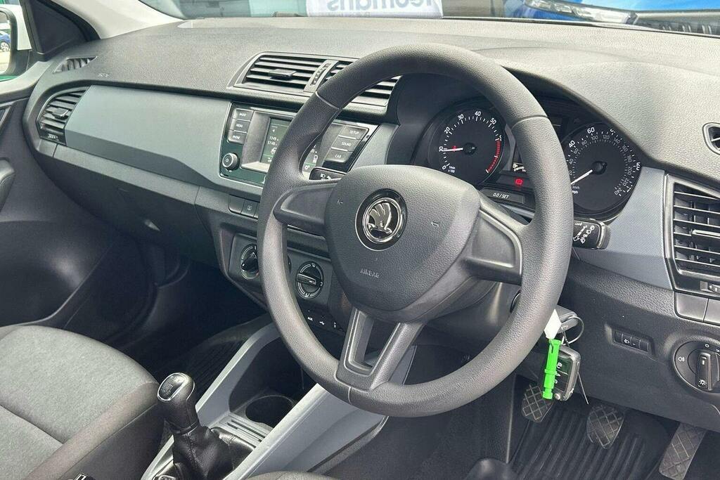 Skoda Fabia Colour Edition 1.0 Tsi 95 Ps 5G Man White #10