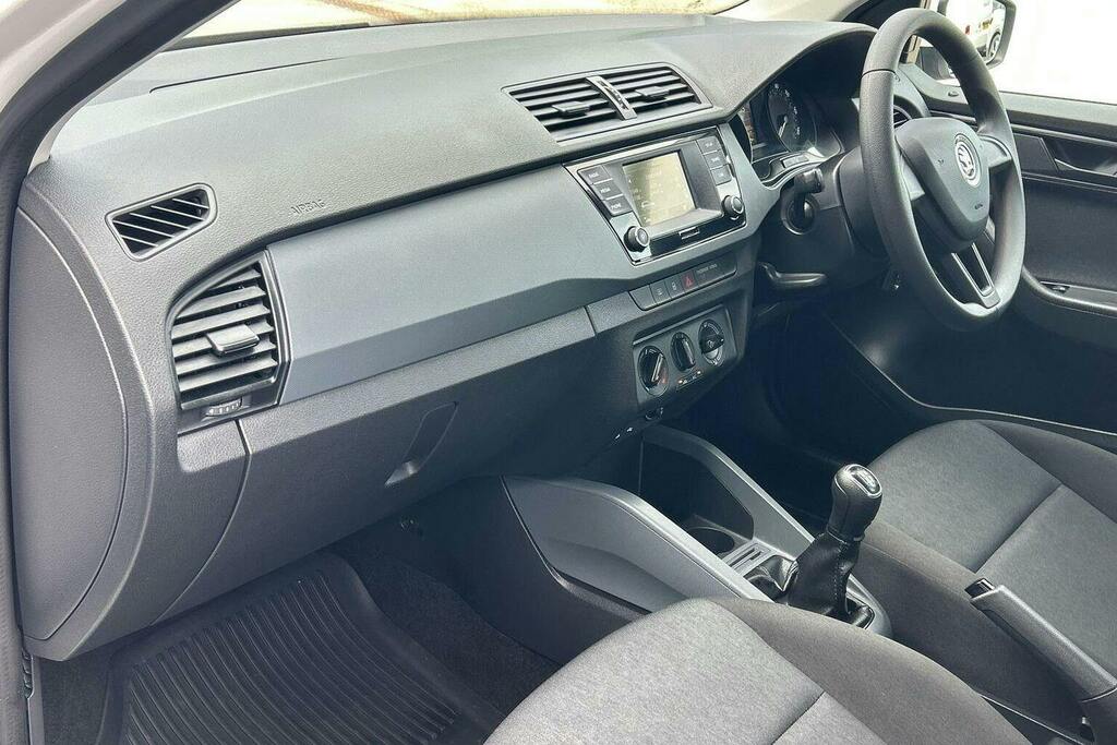 Skoda Fabia Colour Edition 1.0 Tsi 95 Ps 5G Man White #15