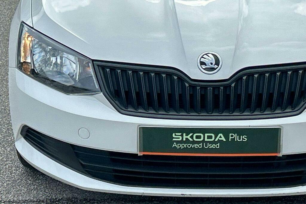 Skoda Fabia Colour Edition 1.0 Tsi 95 Ps 5G Man White #40