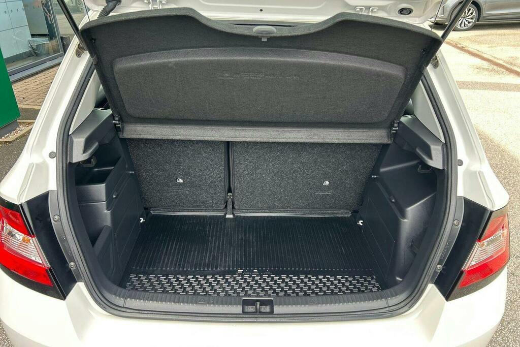 Skoda Fabia Colour Edition 1.0 Tsi 95 Ps 5G Man White #18