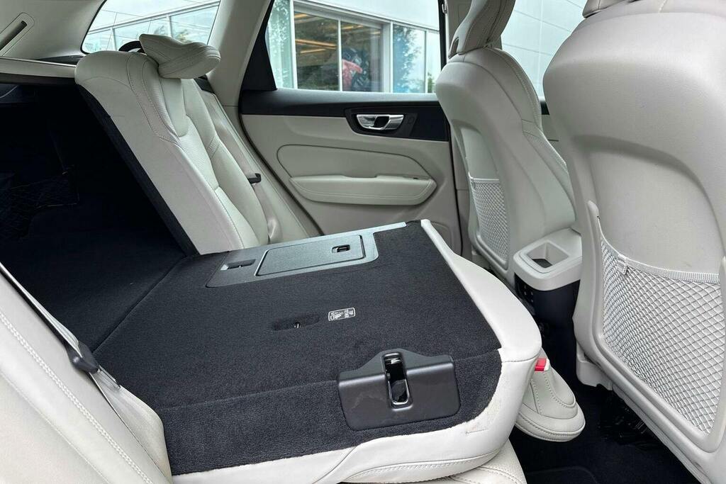 Volvo XC60 2.0H T8 Twin Engine 11.6Kwh Inscription Awd E Black #63