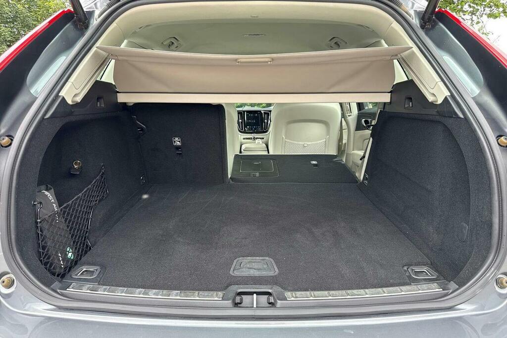 Volvo XC60 2.0H T8 Twin Engine 11.6Kwh Inscription Awd E Black #64