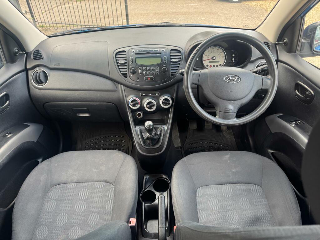 Hyundai I10 Hatchback Silver #28