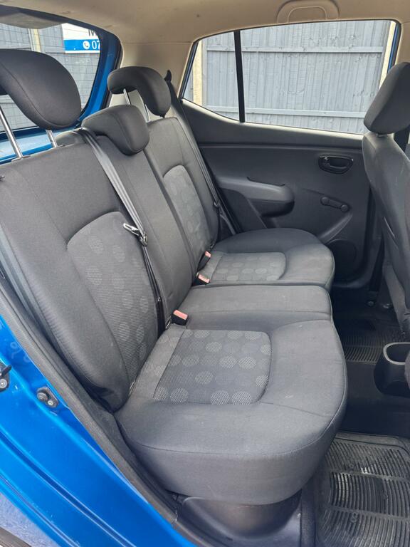 Hyundai I10 Hatchback Silver #21