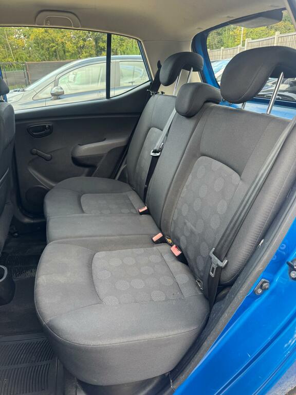 Hyundai I10 Hatchback Silver #23