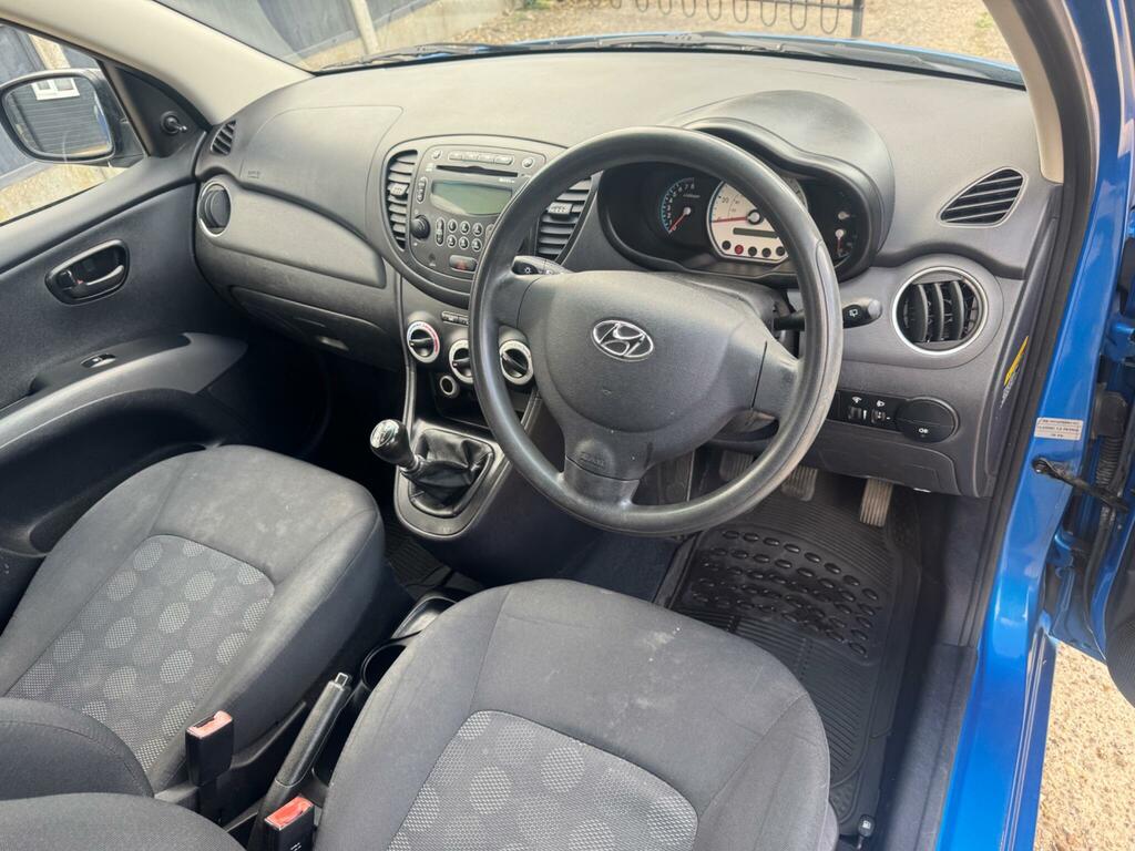 Hyundai I10 Hatchback Silver #18