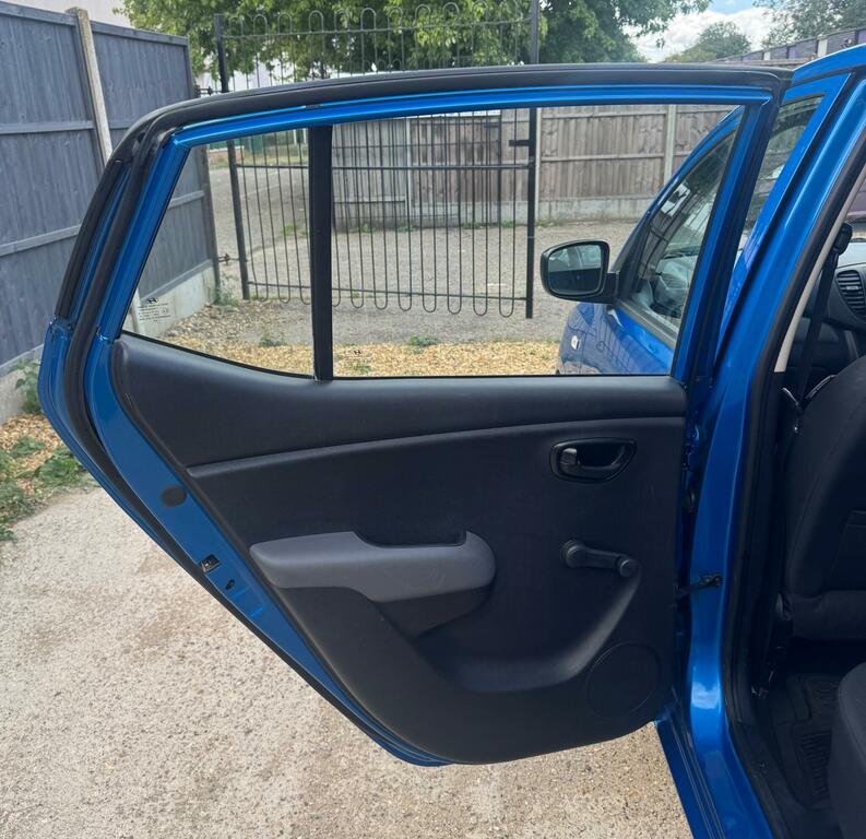 Hyundai I10 Hatchback Silver #22