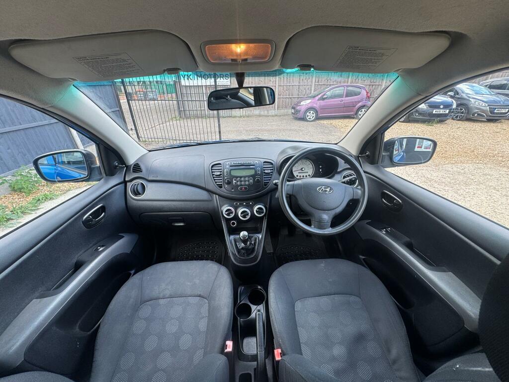 Hyundai I10 Hatchback Silver #29