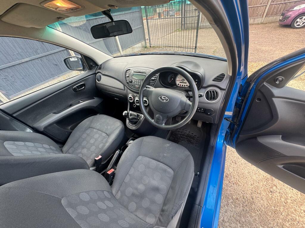 Hyundai I10 Hatchback Silver #19