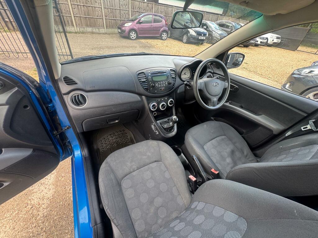 Hyundai I10 Hatchback Silver #27
