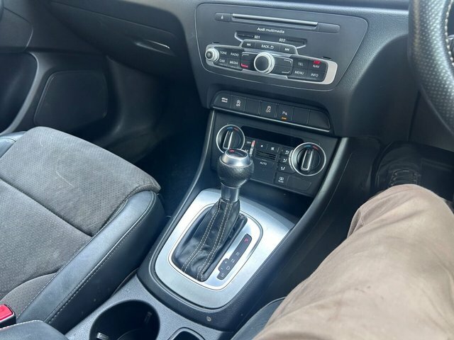 Audi Q3 Estate Black #26