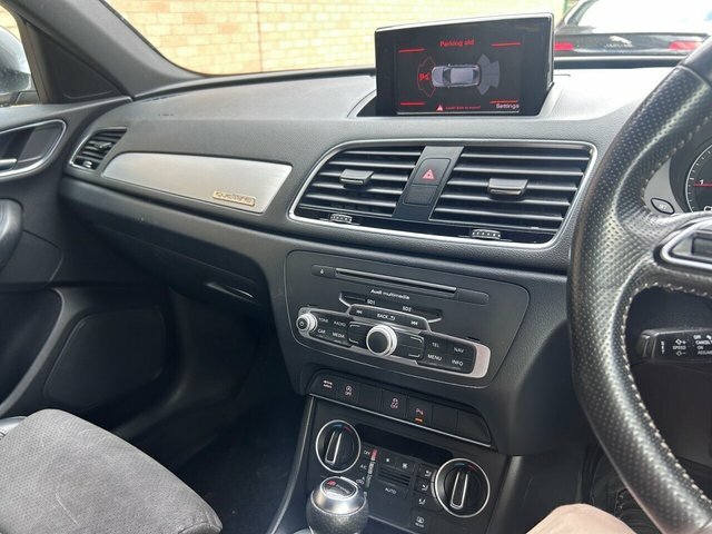 Audi Q3 Estate Black #27