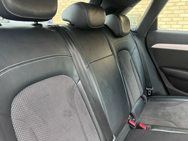 Audi Q3 Estate Black #29