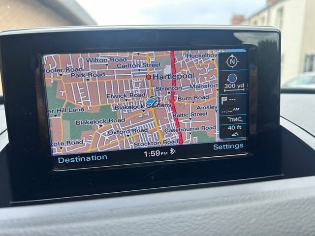Audi Q3 Estate Black #25