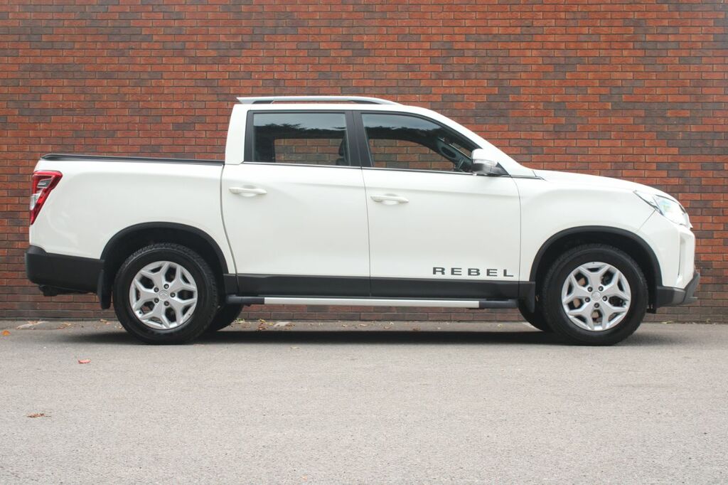 SsangYong Musso 2.2 Double Cab Pick Up Rebel - 2024 74 DY74LXT White #2