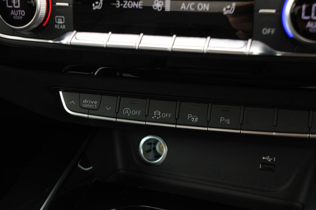 Audi A5 Hatchback Black #31