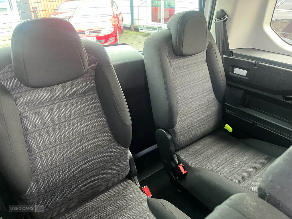 Vauxhall Combo 1.5 Turbo D Se 7 Seat AYZ7729 White #5