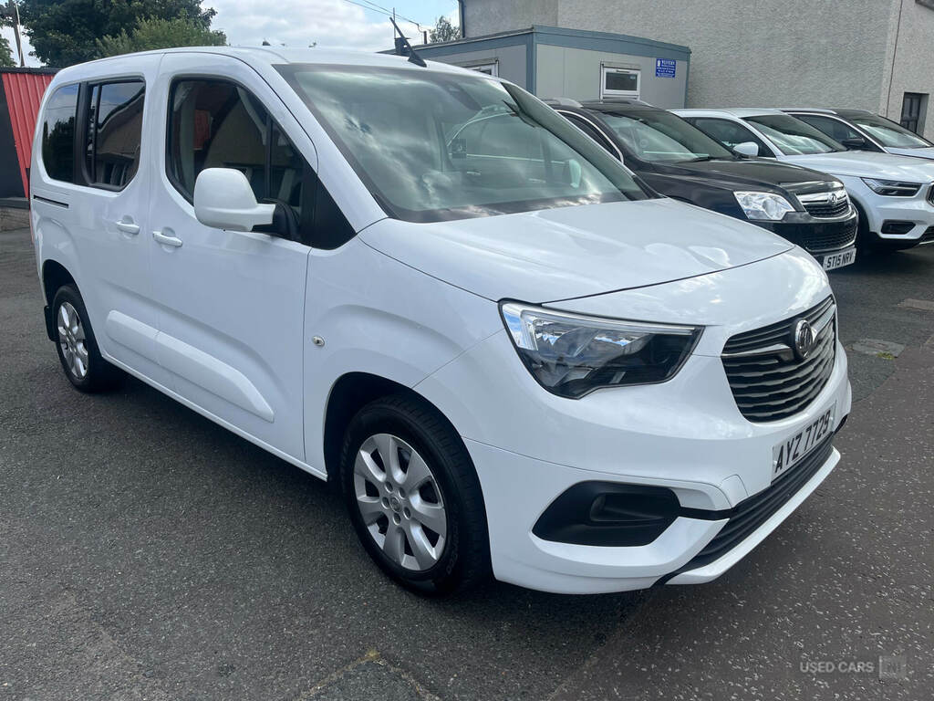 Vauxhall Combo 1.5 Turbo D Se 7 Seat White