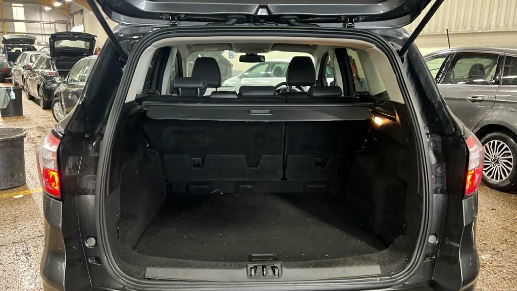 Ford Kuga Hatchback Black #7