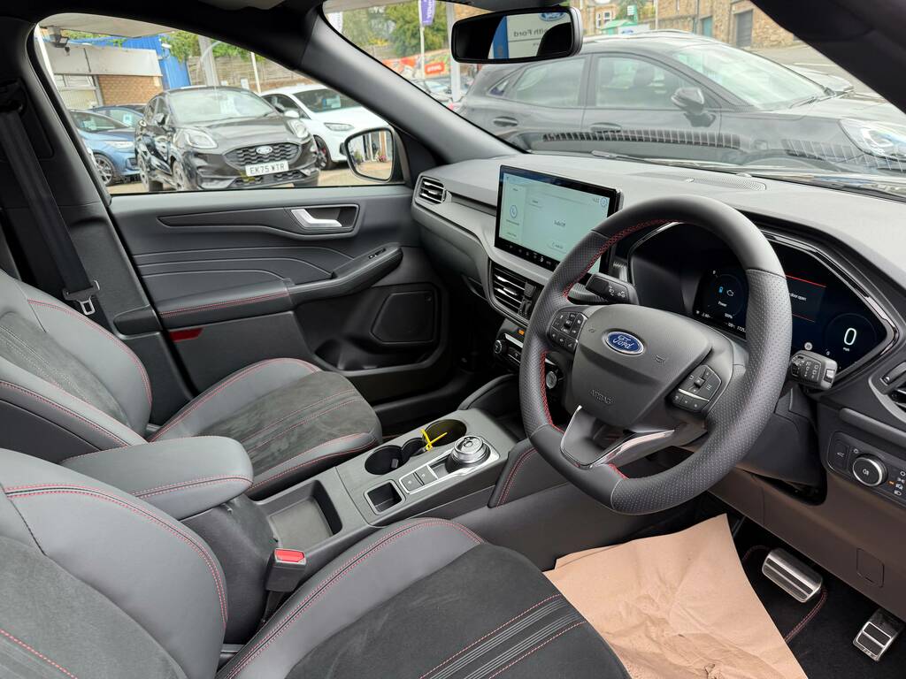 Ford Kuga St-line 2.5 180Ps Fhev Full Hybrid LC26WPM Black #2