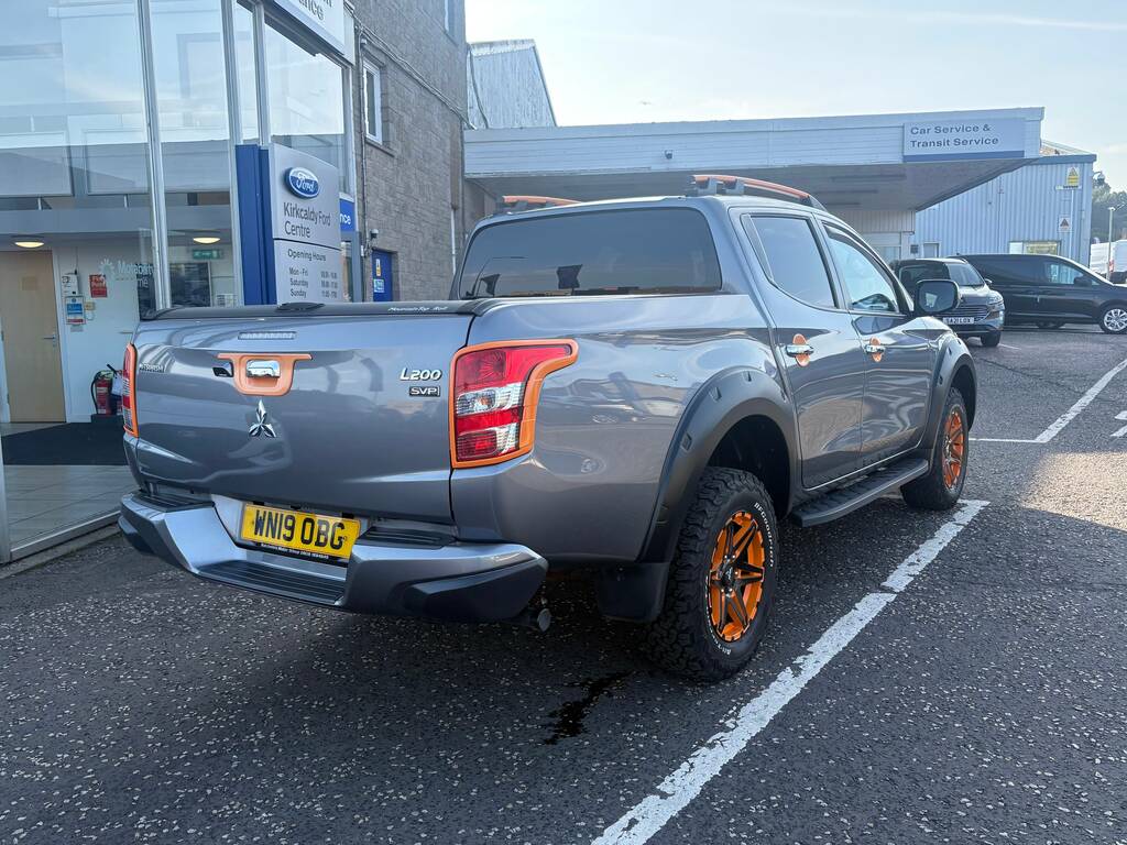 Mitsubishi L200 Di-d 181 Barbarian Svp II 4Wd WN19OBG Grey #2