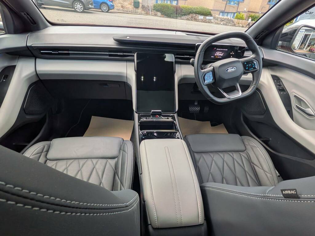 Ford Explorer Premium 286Ps Red #4
