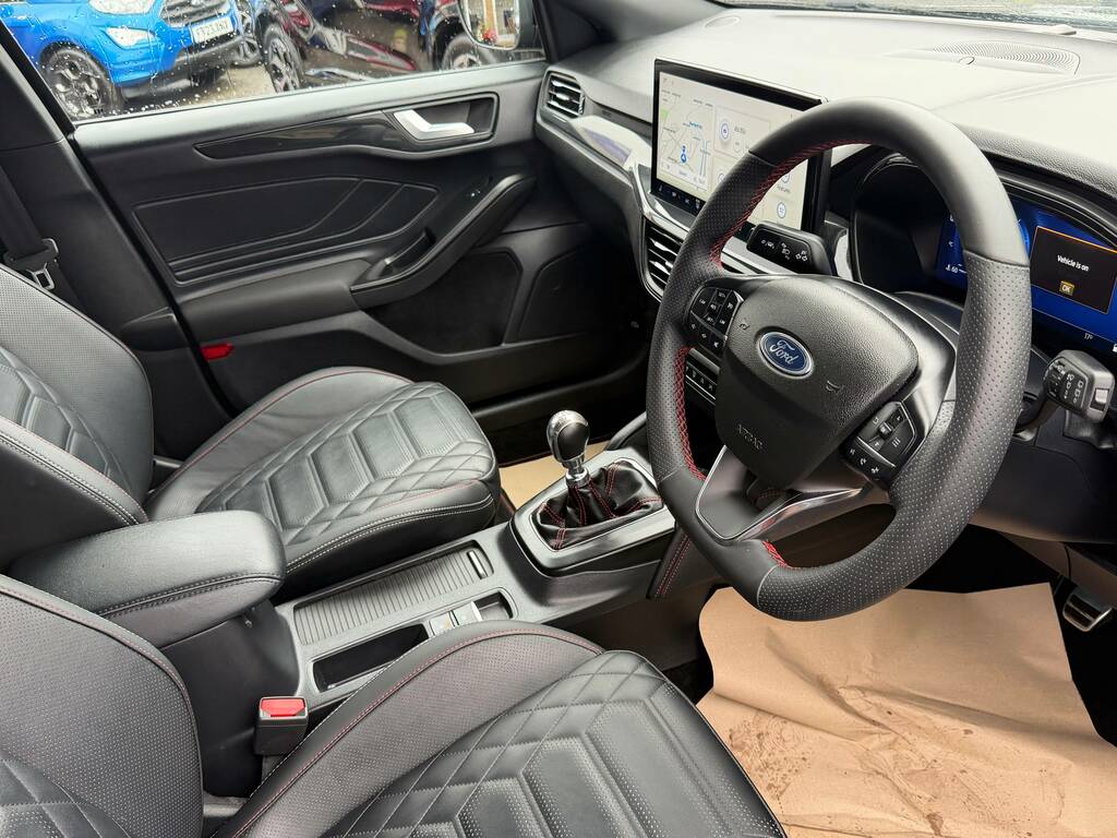 Ford Focus St-line X 1.0 125Ps Mhev YP73AVV Black #2