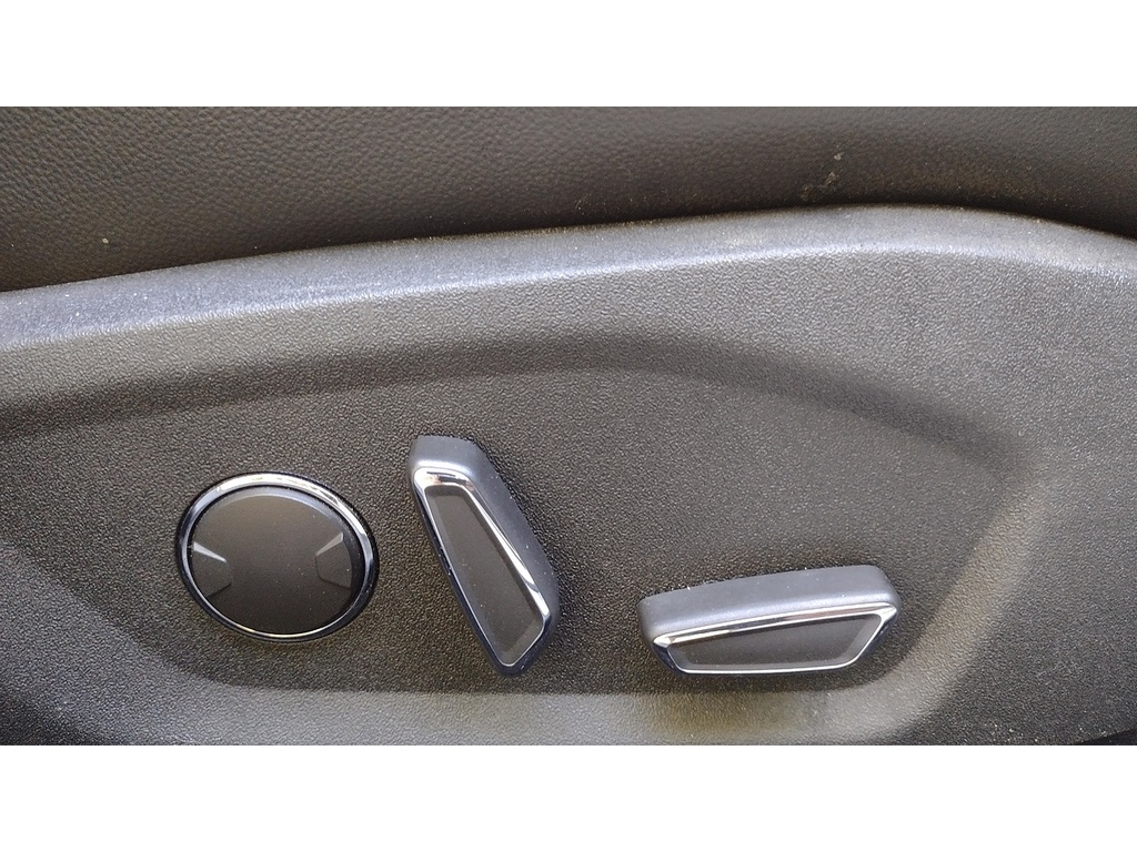 Ford Mondeo Tdci Titanium LG15VPN White #4