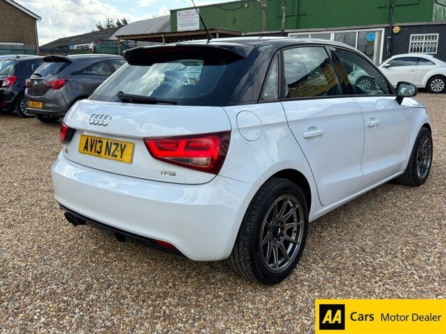 Audi A1 Tfsi Amplified Edition Sportback AV13NZY White #6