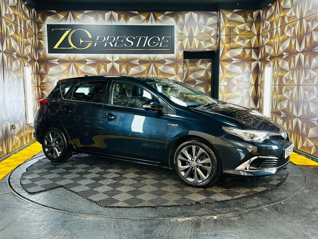 Toyota Auris 1.8L Excel Grey