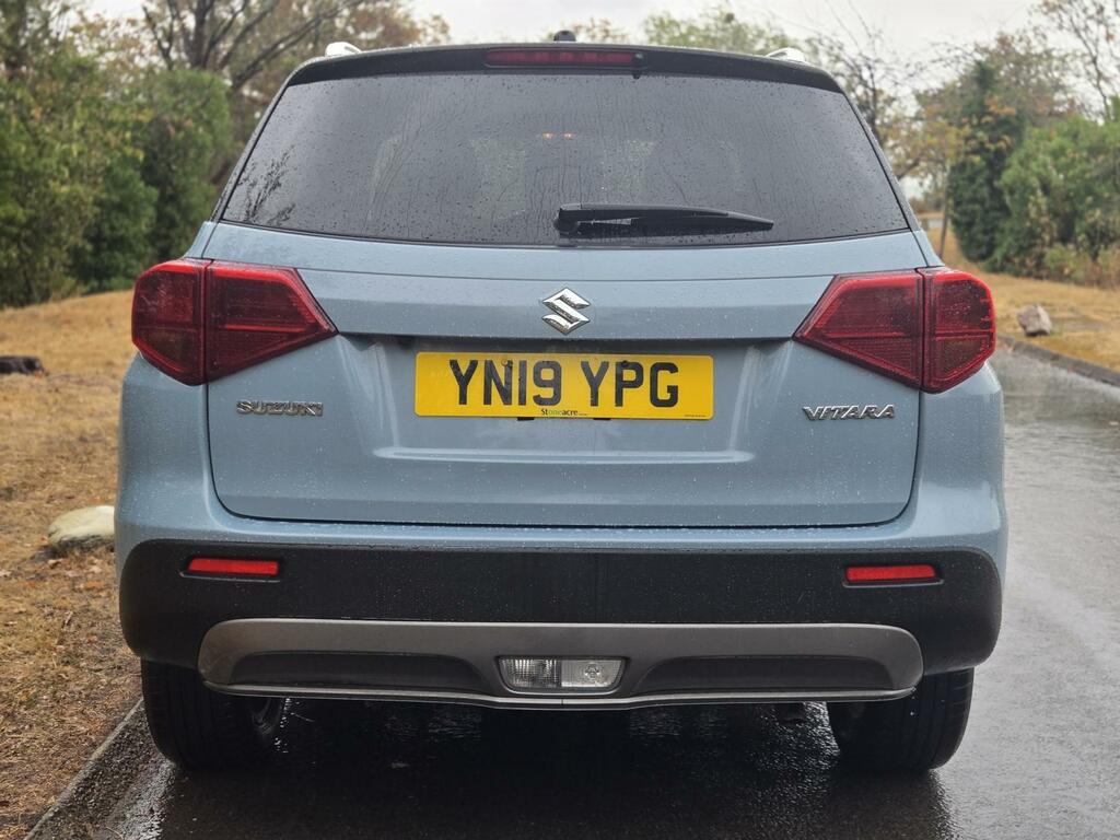 Suzuki Vitara Hatchback White #10