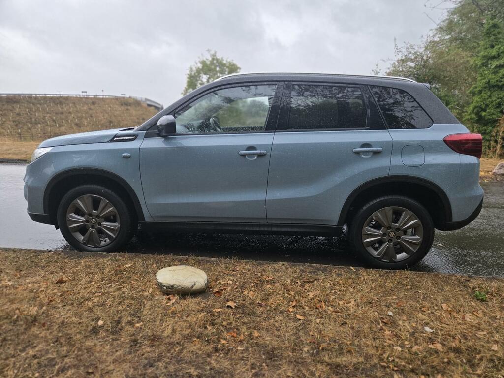 Suzuki Vitara Hatchback White #13