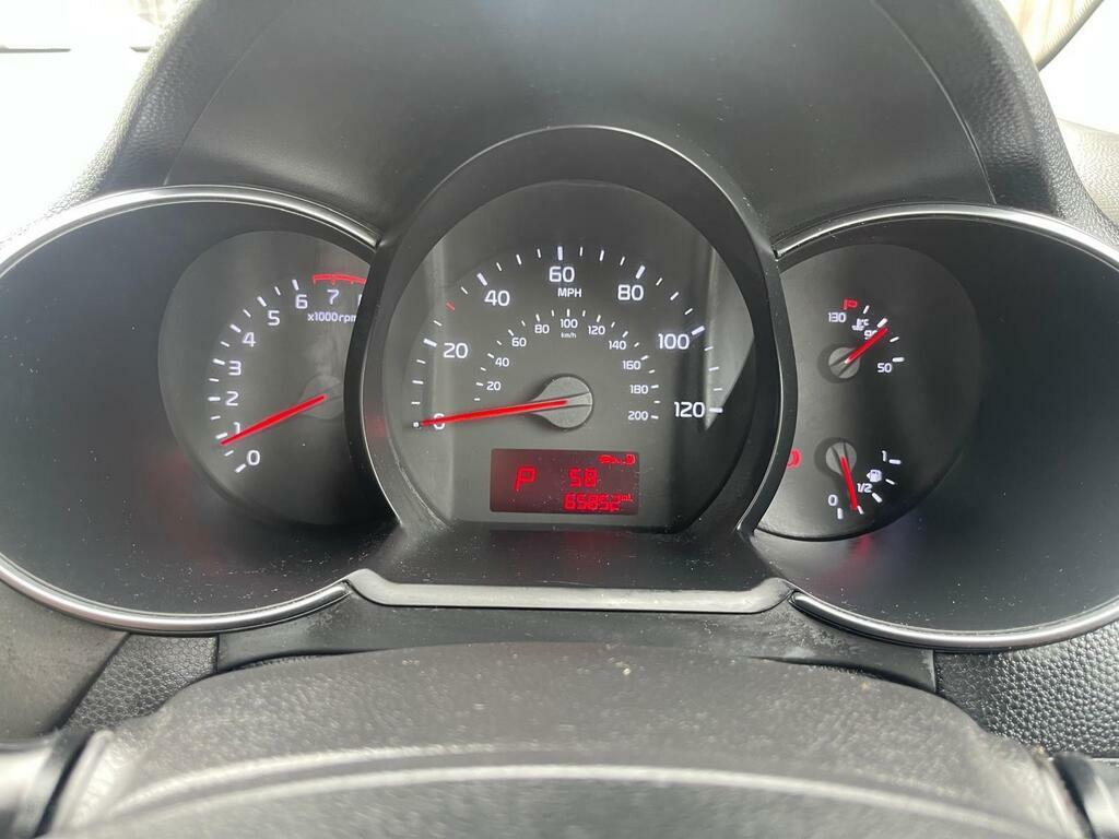 Kia Picanto Hatchback Red #20