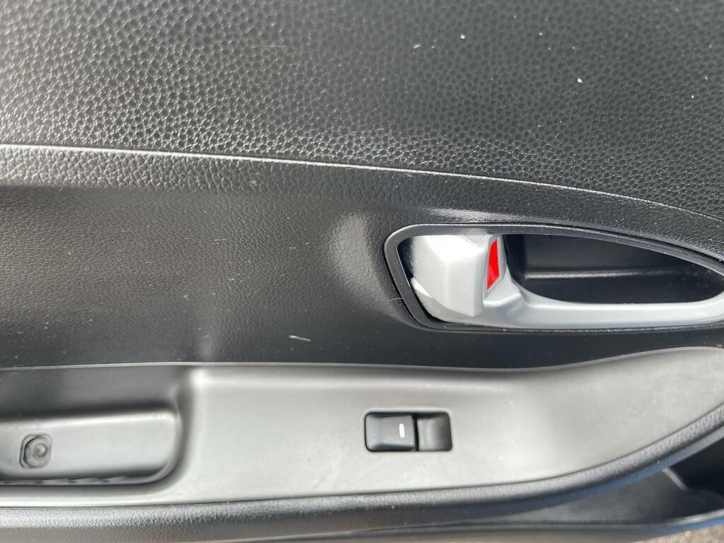 Kia Picanto Hatchback Red #17