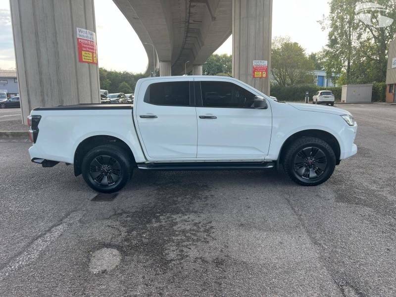 Isuzu D-Max 1.9 V-cross Double Cab 4X4 White #4