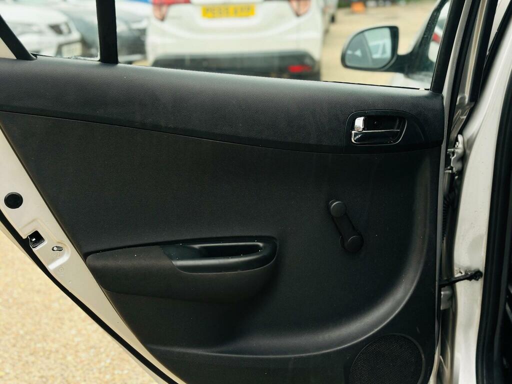 Hyundai I20 Active Silver #38