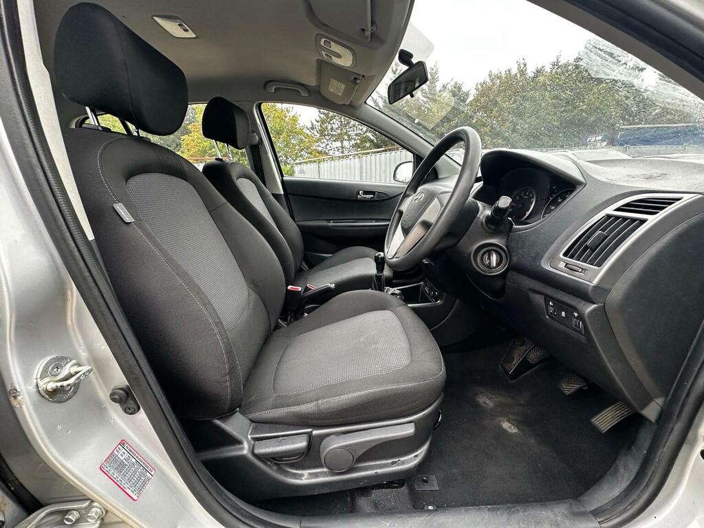 Hyundai I20 Active Silver #19