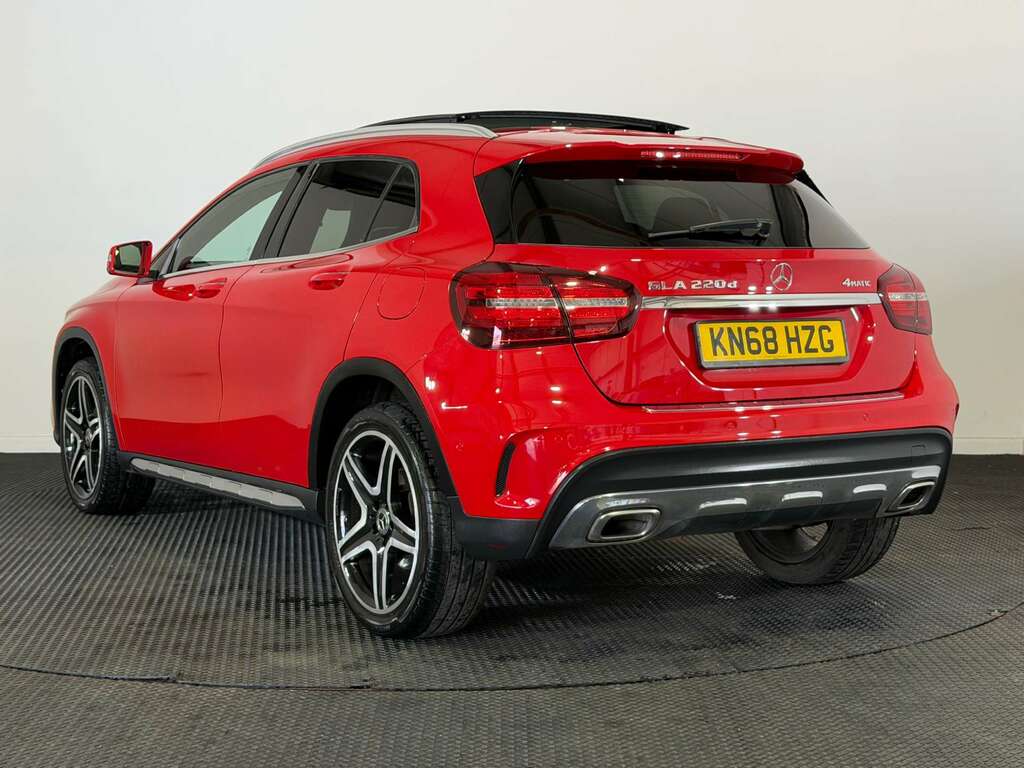 Mercedes-Benz GLA Class 2.1 Gla220d Amg Line Premium Plus Suv Red #5