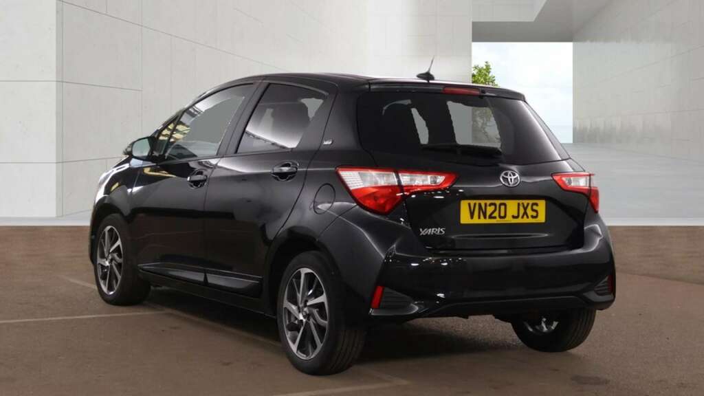 Toyota Yaris 1.5 Vvt-i Y20 Bi-tone Hatchback Black #3