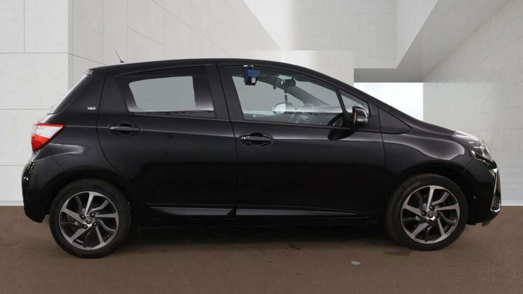Toyota Yaris 1.5 Vvt-i Y20 Bi-tone Hatchback Black #5