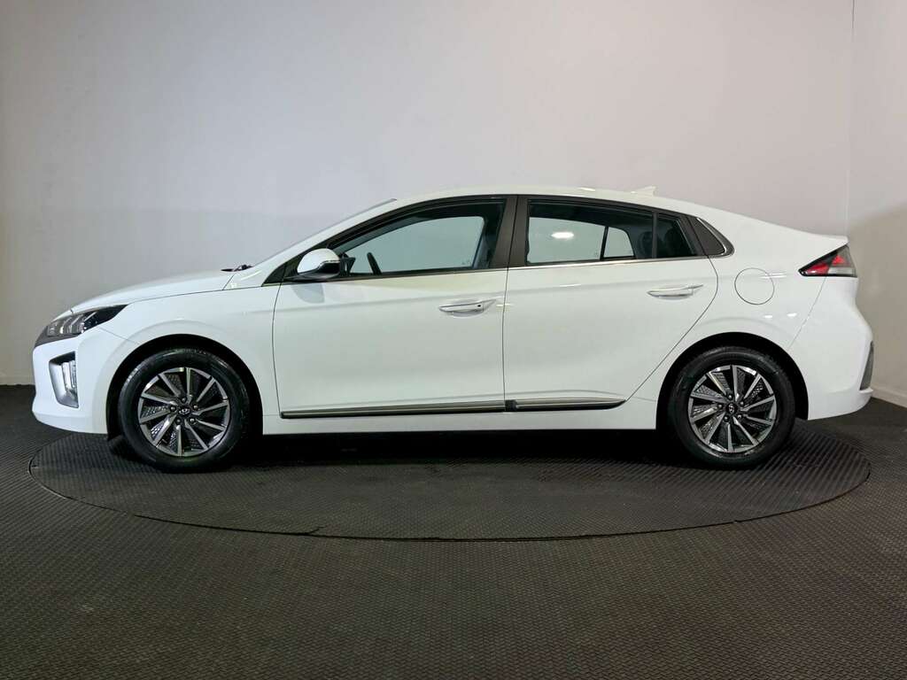 Hyundai Ioniq 38.3Kwh Premium Hatchback 136 P White #4