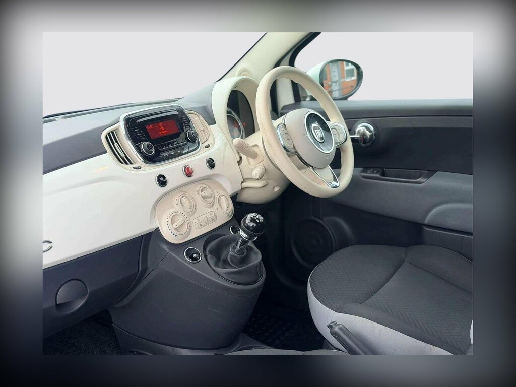 Fiat 500 1.2L Lounge Red #10
