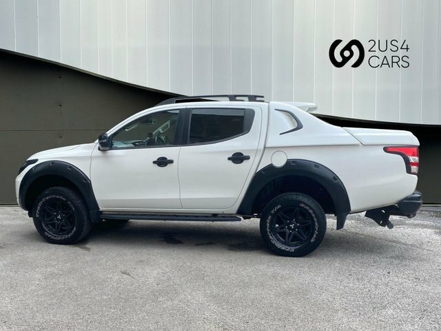 Mitsubishi L200 2.4 Di-d Dc Barbarian Pickup Double Cab White #4
