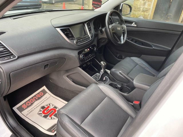 Hyundai Tucson S White #17